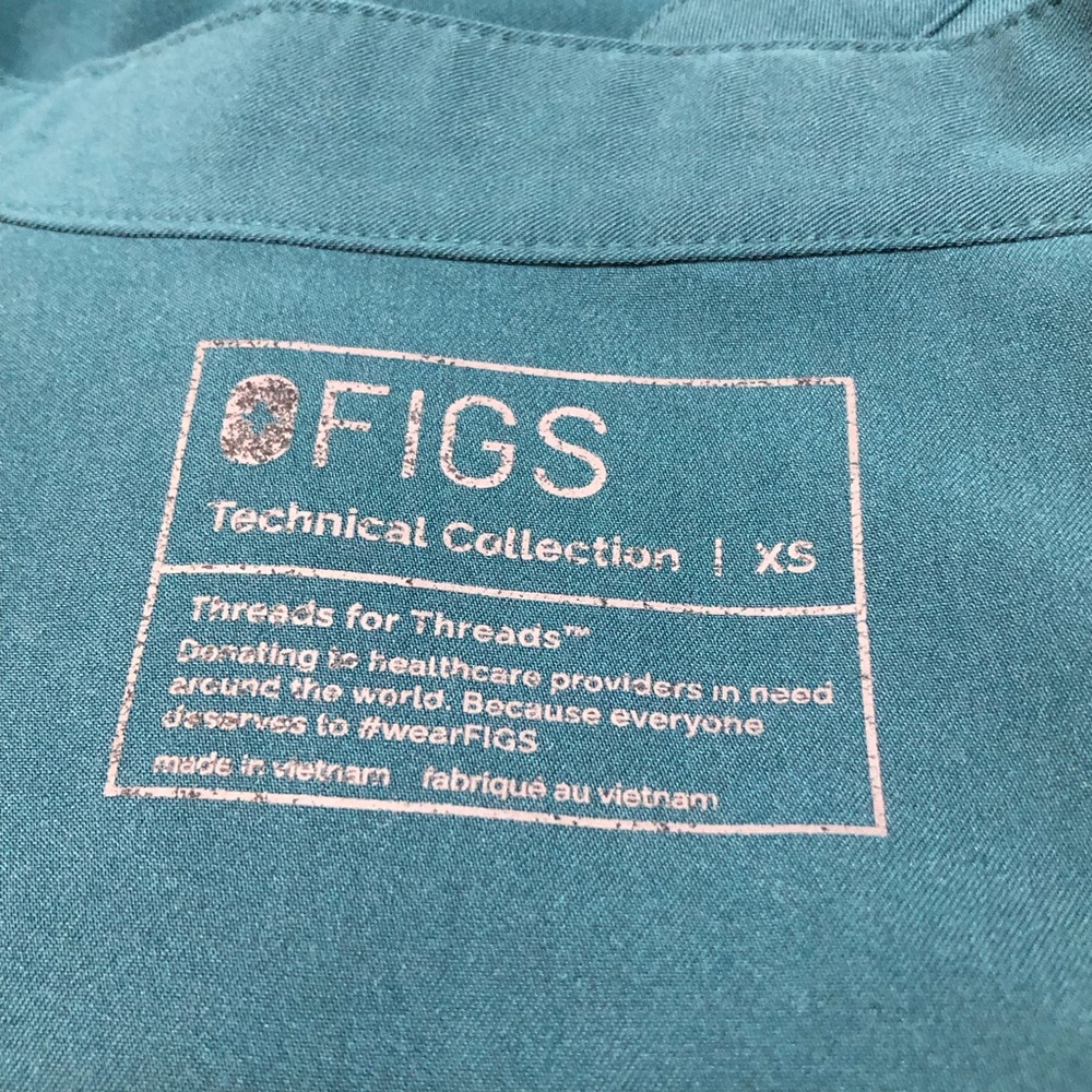 Figs Technical Collection Rafaela Scrub Top - Picture 2 of 11